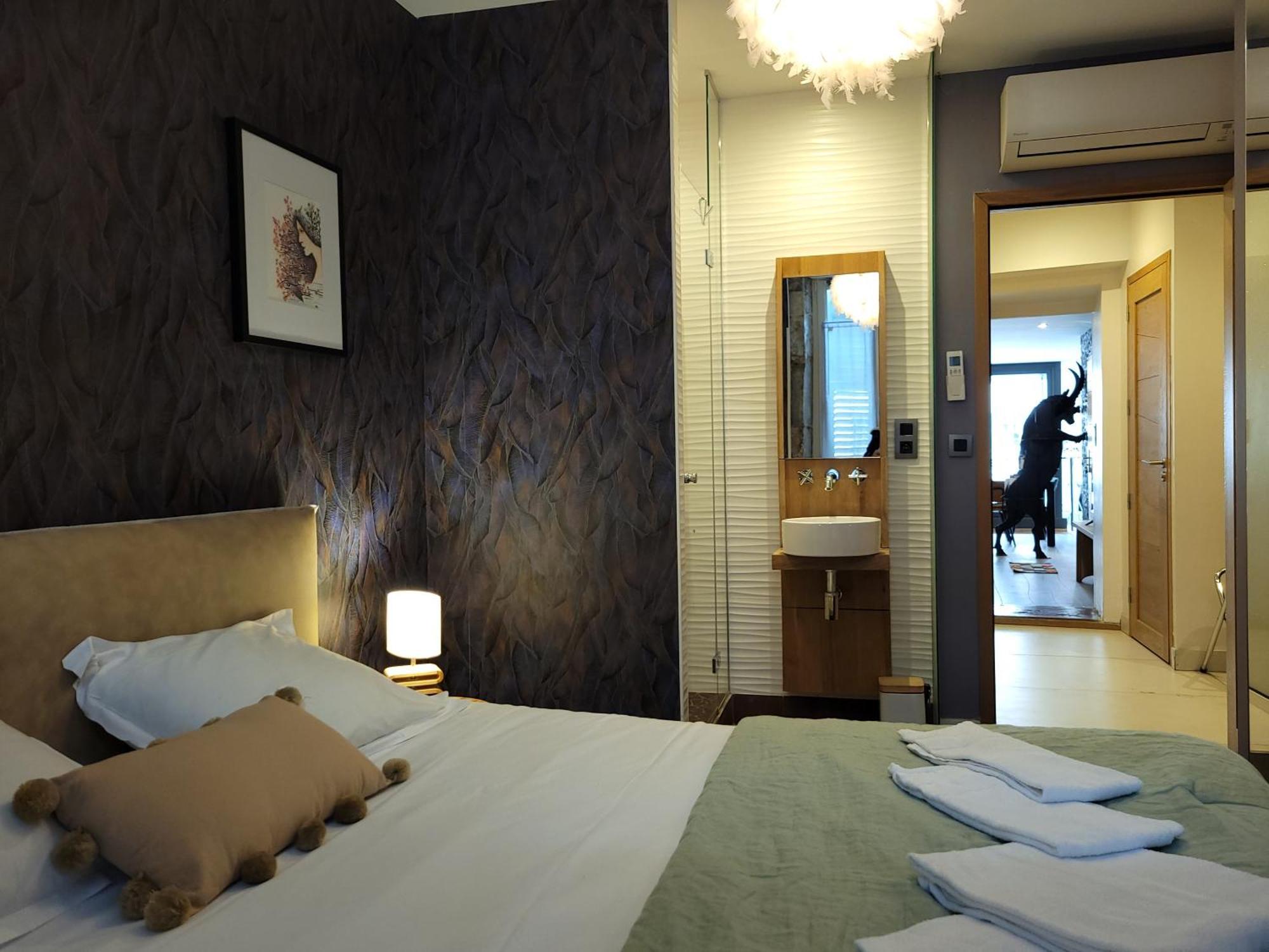 L'Eau Vive Jacuzzi Et Sauna En Vieille Ville 5 Annecy Bagian luar foto